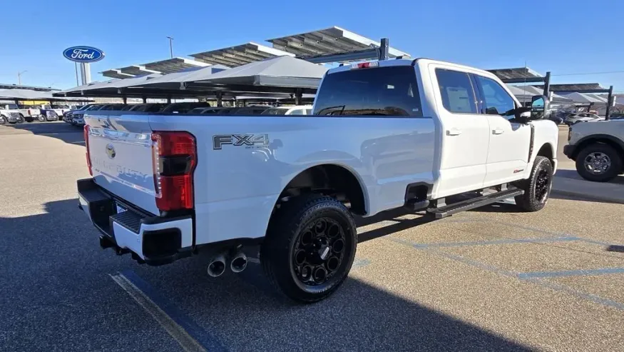 2026 Ford Super Duty F-350 | Photo 6 of 28