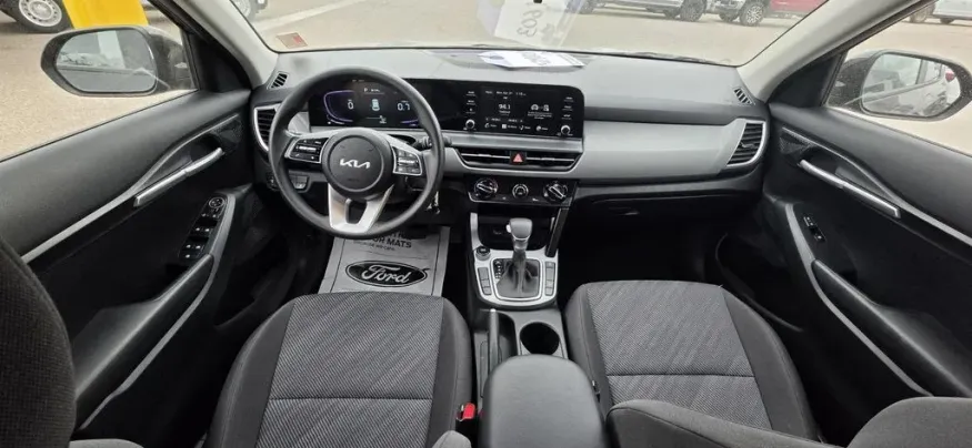 2026 Kia Seltos | Photo 23 of 27