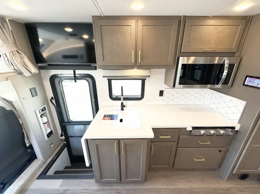 2026 Renegade Valencia 36SB | Photo 8 of 28