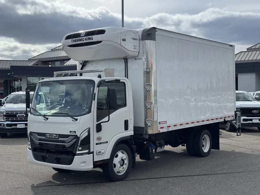 2025 Isuzu NRR | Photo 3 of 17