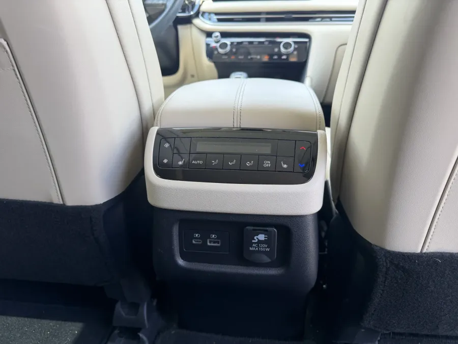 2025 Infiniti QX60 Sensory | Photo 13 of 25