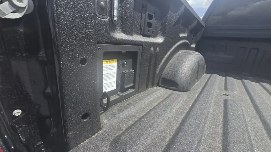 2025 Ford F-150 | Photo 28 of 30