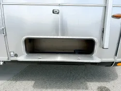 2024 Airstream Classic 33FB Twin | Thumbnail Photo 22 of 23