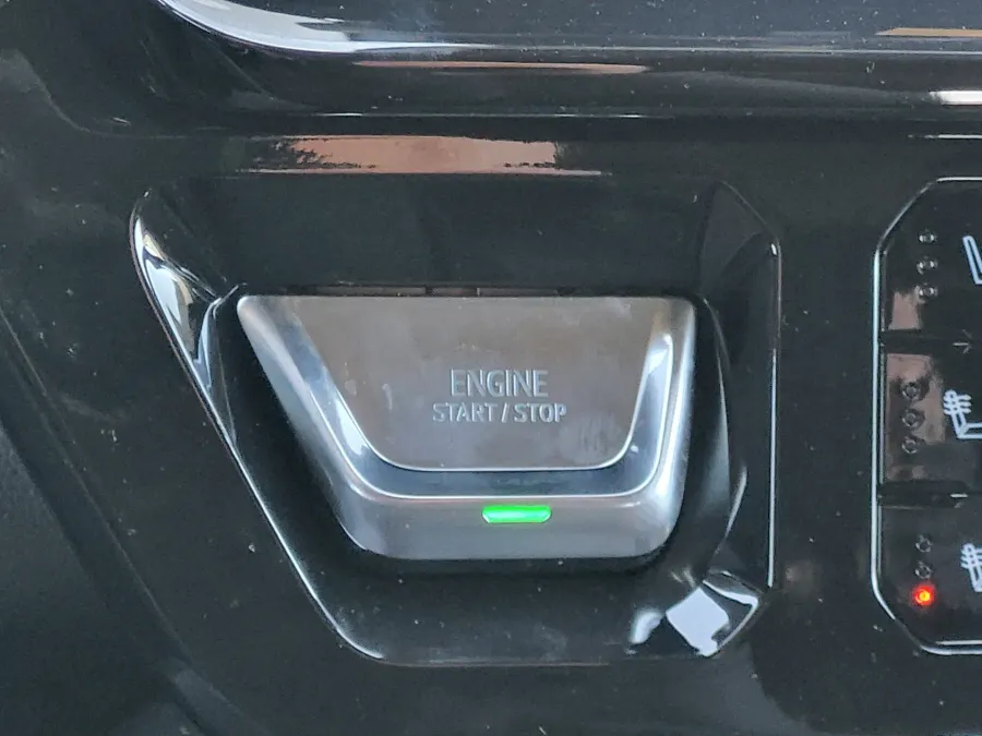 2026 GMC Sierra 2500HD AT4 | Photo 17 of 25