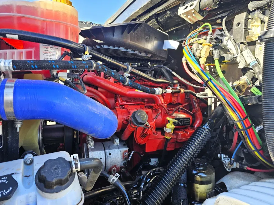 2025 Western Star 47X | Photo 9 of 16