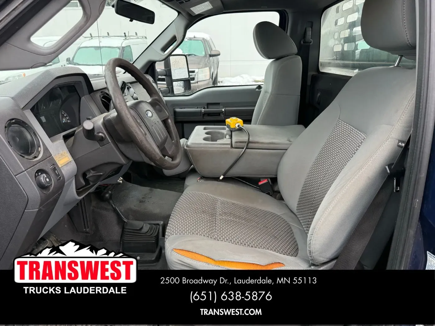 2011 Ford Super Duty F-350 XL | Photo 4 of 20