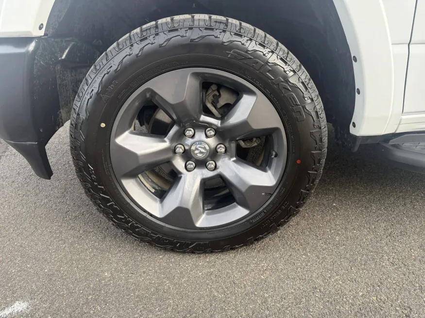 2021 RAM 1500 Big Horn | Photo 4 of 29