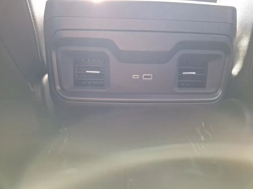 2026 Chevrolet Silverado 1500 LT | Photo 10 of 20