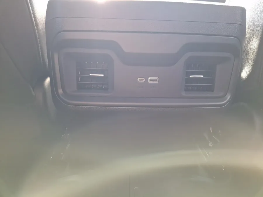 2026 Chevrolet Silverado 1500 LT | Photo 10 of 20