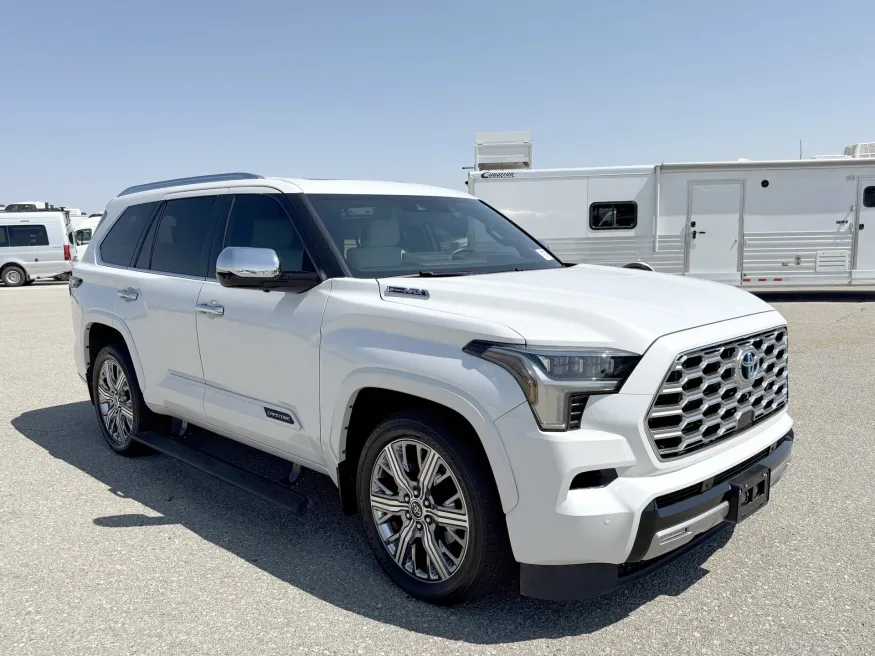 2024 Toyota Sequoia | Photo 20 of 23