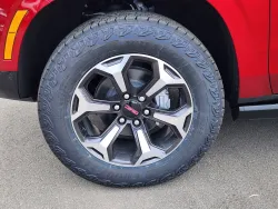 2026 GMC Yukon XL AT4 Ultimate | Thumbnail Photo 6 of 25