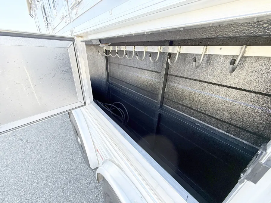 2021 Logan Coach Select 812 3HLQ | Photo 22 of 27