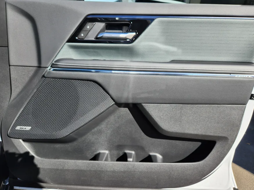 2026 GMC Sierra EV Extended Range AT4 | Photo 16 of 29