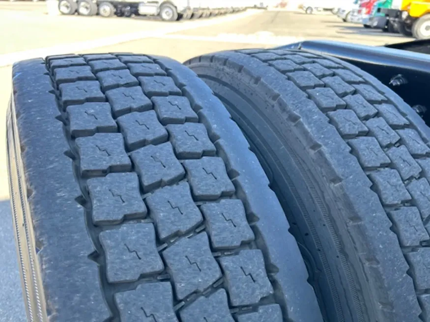 2022 Freightliner Cascadia 126 | Photo 9 of 24