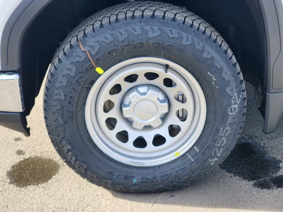 2026 GMC Sierra 1500 Pro | Photo 5 of 22