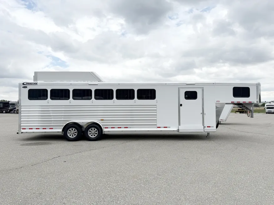 2027 Cimarron Norstar 6HGN | Photo 3 of 19
