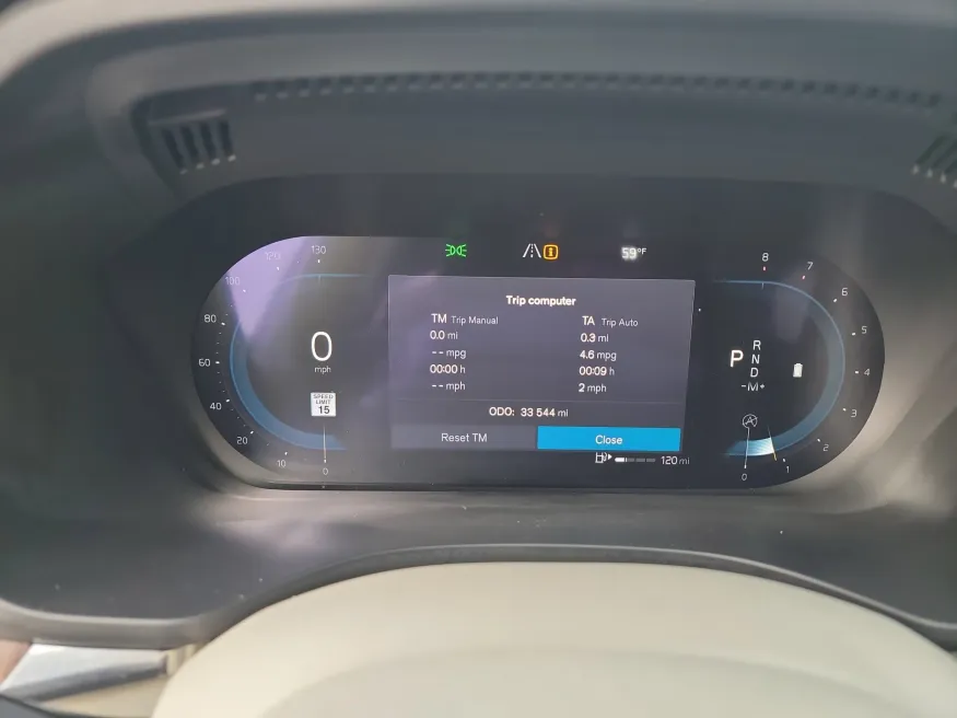 2022 Volvo XC60 Momentum | Photo 17 of 19