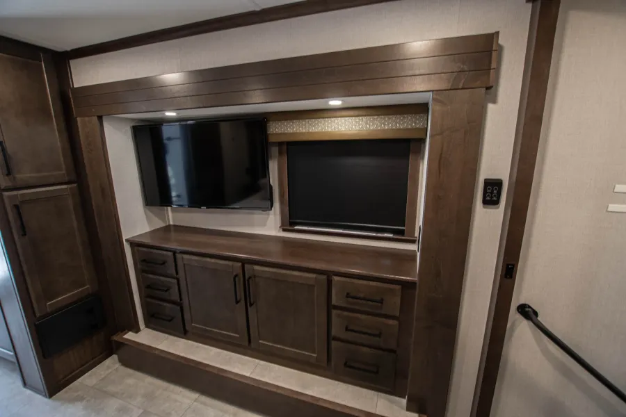 2025 Forest River Riverstone Legacy 39RKFB | Photo 20 of 25