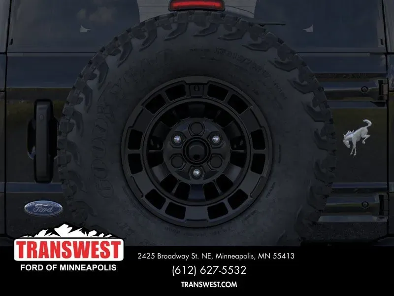 2026 Ford Bronco Badlands | Photo 23 of 25