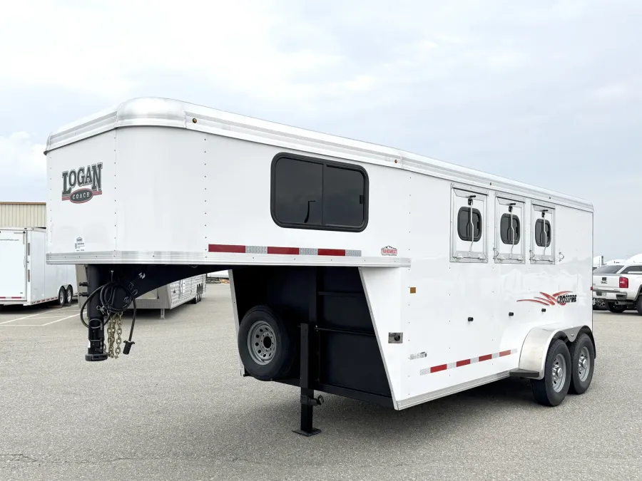 2025 Logan Coach Crossfire 3HGN | Photo 14 of 14