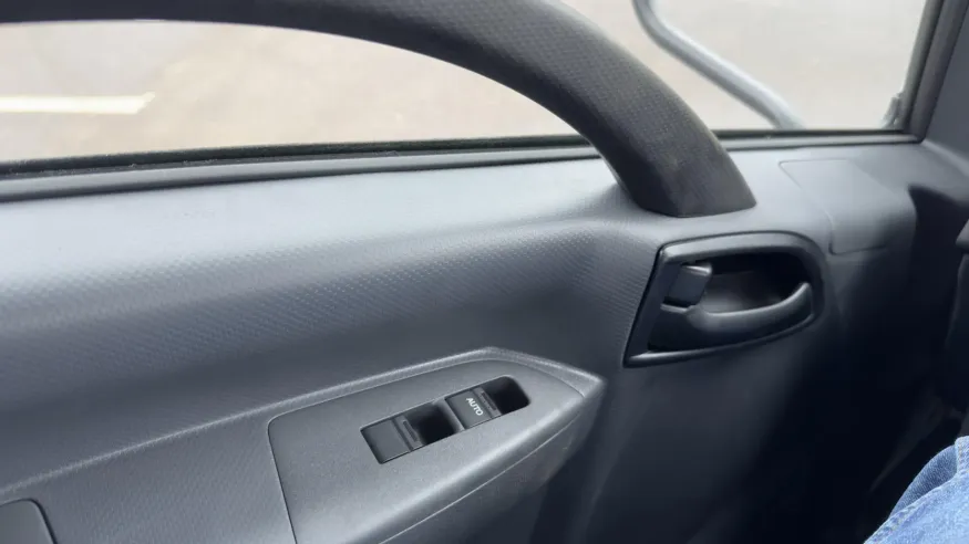 2025 Isuzu NRR GAS | Photo 16 of 21