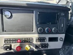 2026 Freightliner Cascadia 126 | Thumbnail Photo 18 of 20