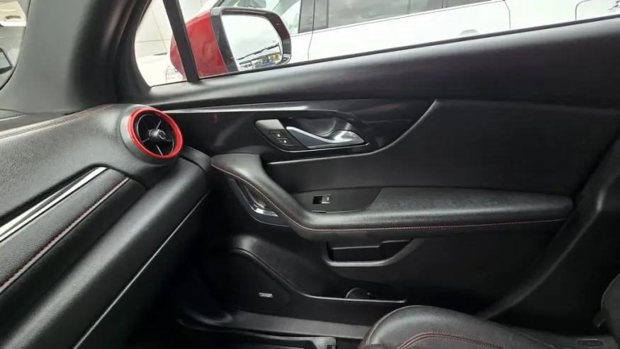 2023 Chevrolet Blazer | Photo 29 of 32