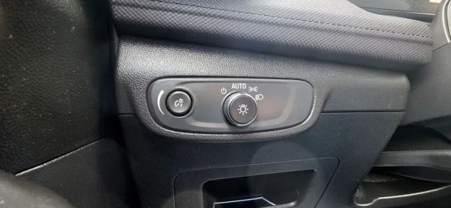 2024 Chevrolet Trailblazer | Photo 13 of 29