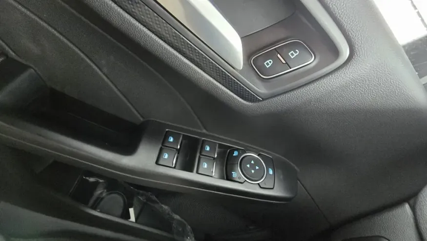 2026 Ford Escape | Photo 12 of 30