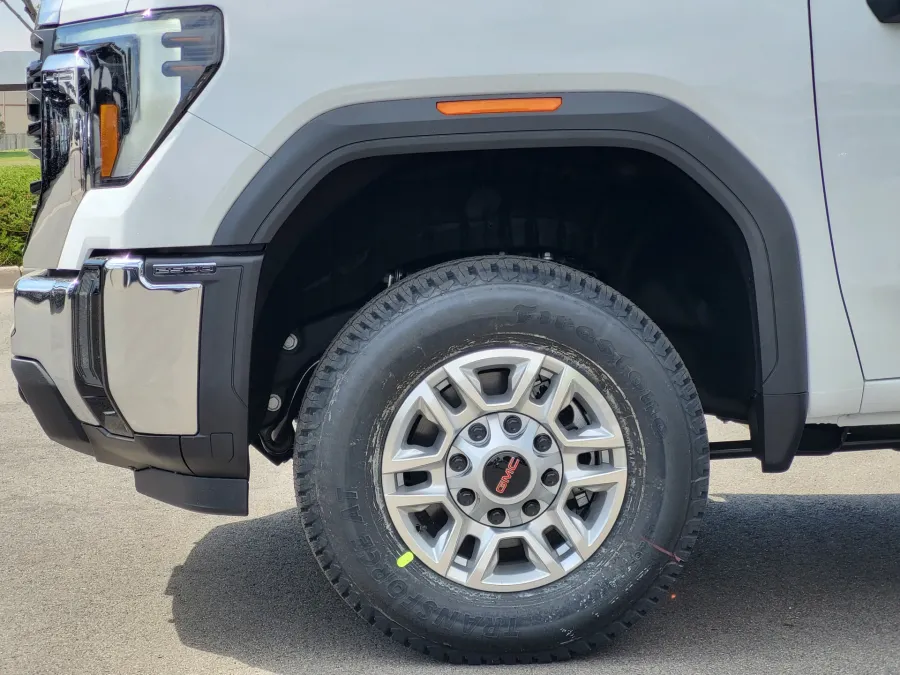 2026 GMC Sierra 2500HD Pro | Photo 8 of 24