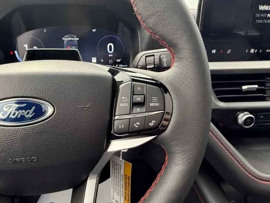 2026 Ford Explorer | Photo 17 of 29