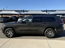 2023 Jeep Grand Cherokee L Limited | Thumbnail Photo 4 of 17