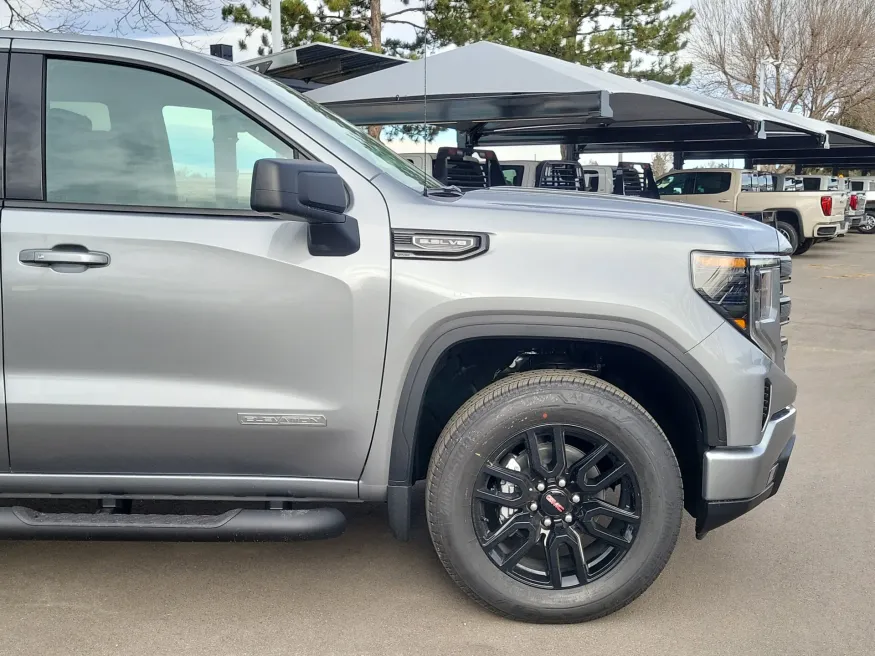 2026 GMC Sierra 1500 Elevation | Photo 5 of 23