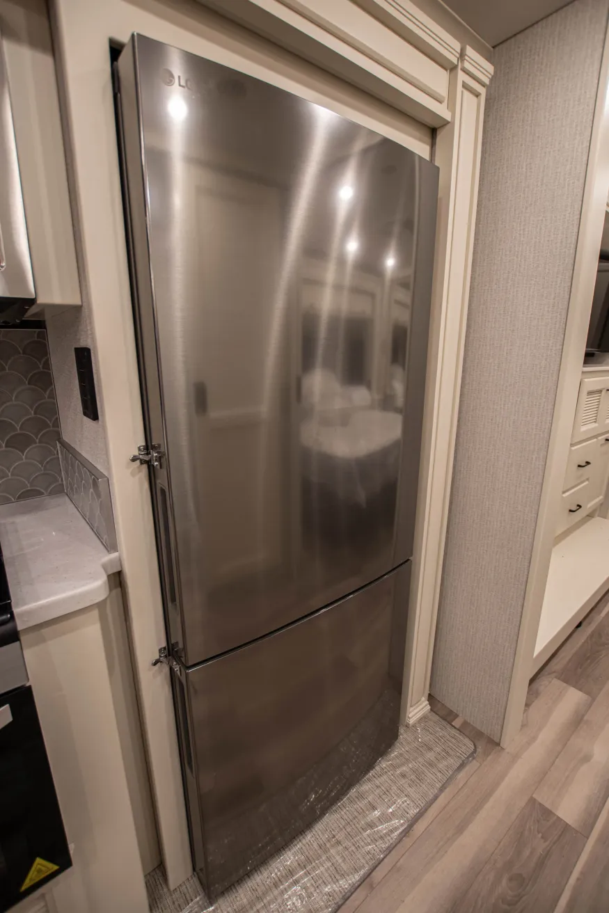 2026 Tiffin Byway 33FL | Photo 12 of 18