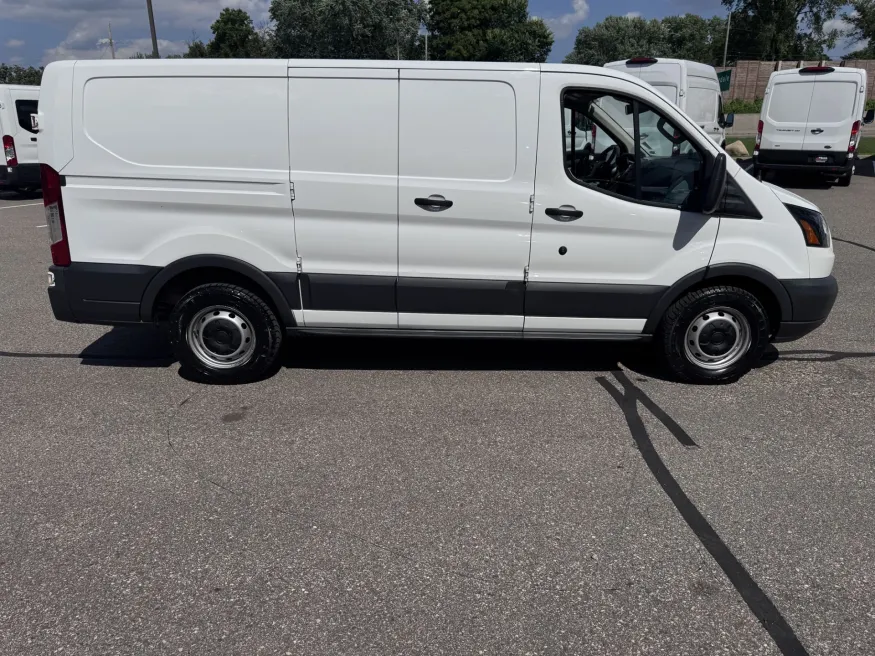 2018 Ford Transit | Photo 6 of 17