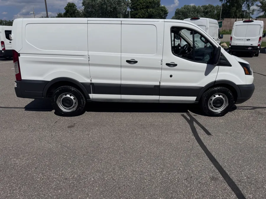 2018 Ford Transit | Photo 6 of 17