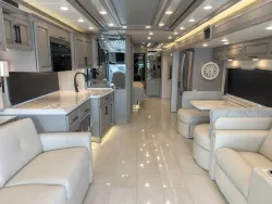 2026 Newmar London Aire 4551 | Thumbnail Photo 3 of 19