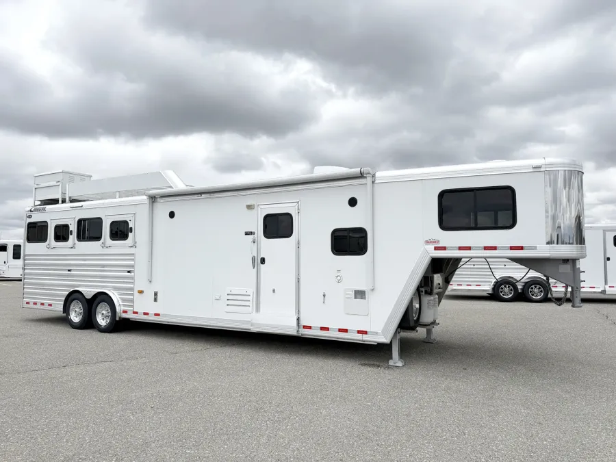 2021 Cimarron Norstar 4HLQ | Photo 1 of 24