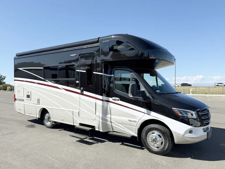 2020 Winnebago Navion 24D