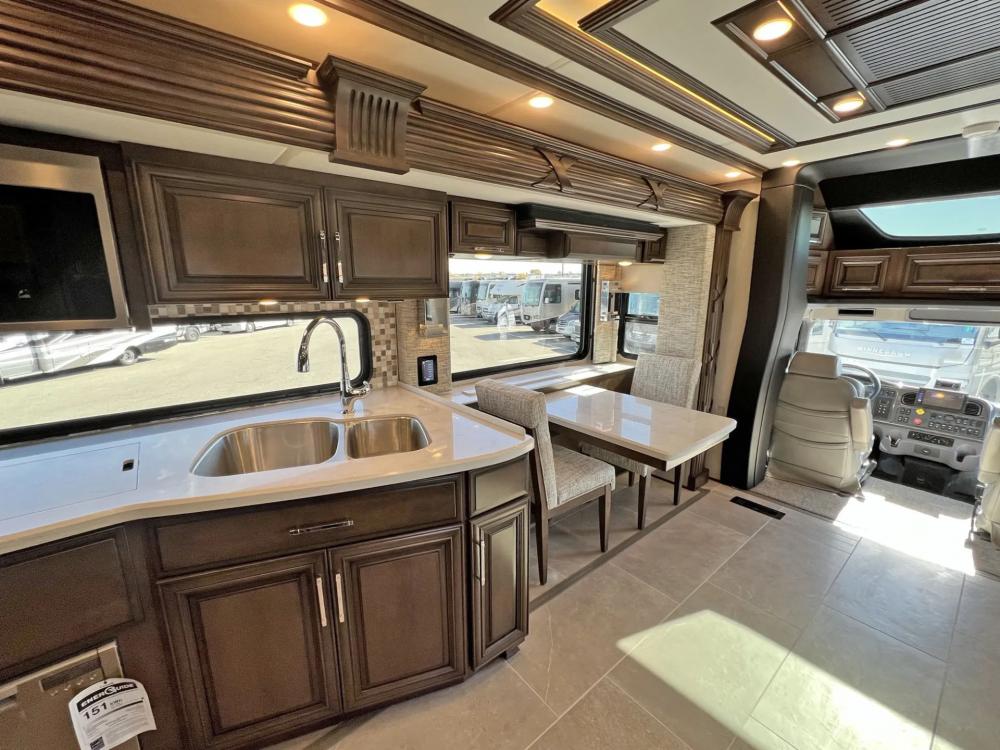 2023 Newmar Supreme Aire 4051 | Photo 9 of 43