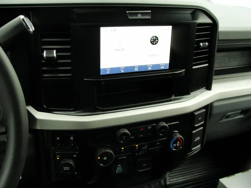 2026 Ford Super Duty F-350 | Photo 23 of 28