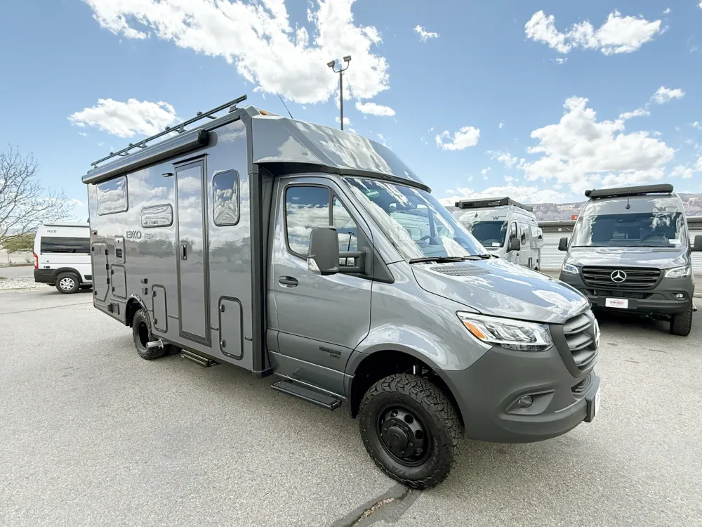 2027 Winnebago EKKO 23B