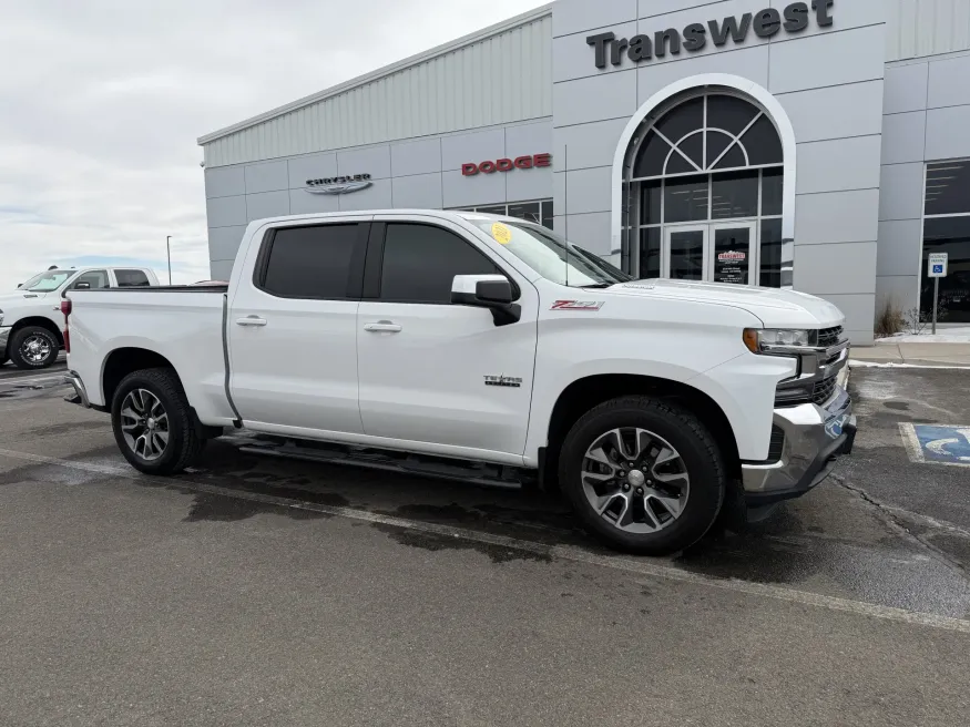 2021 Chevrolet Silverado 1500 LT | Photo 1 of 14