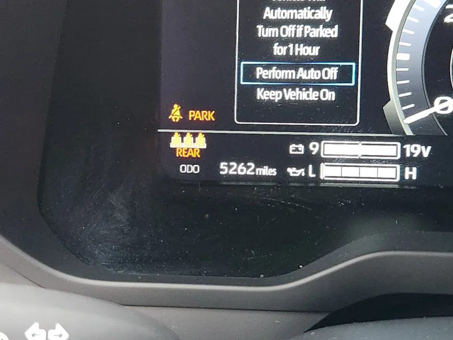 2024 Toyota Tundra 4WD Capstone Hybrid | Photo 22 of 30