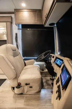 2026 Newmar Northern Star 3709 | Thumbnail Photo 12 of 27