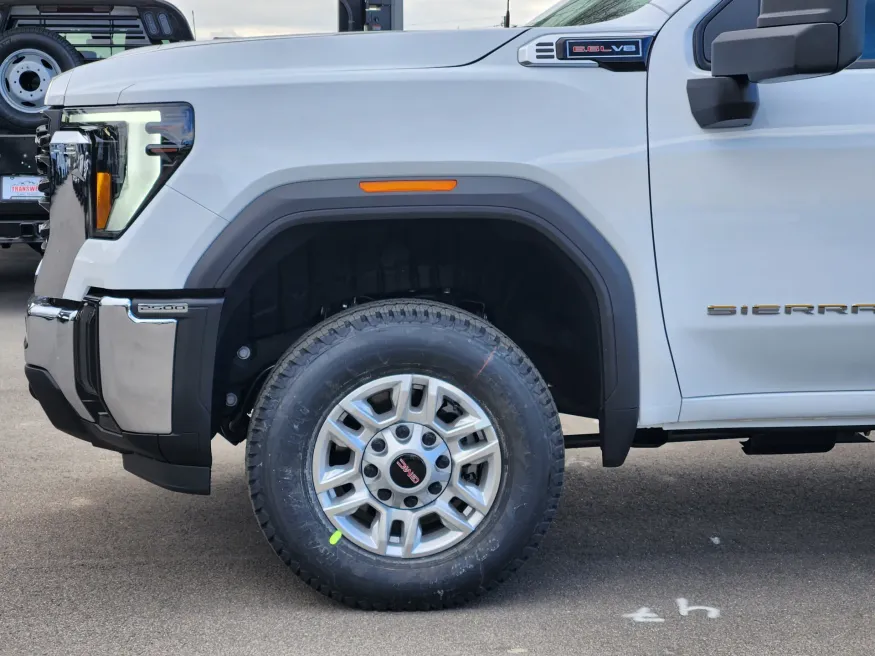 2026 GMC Sierra 2500HD Pro | Photo 4 of 21