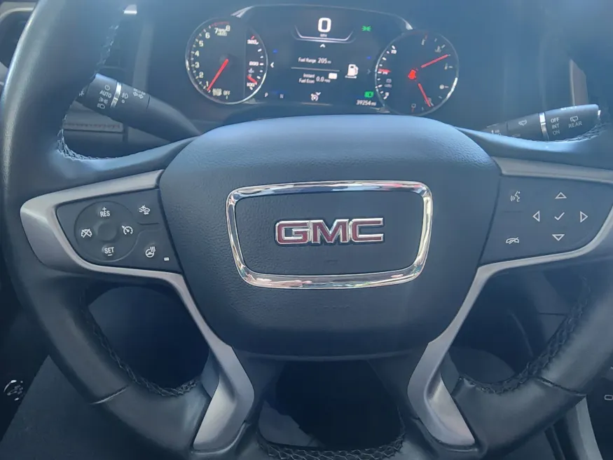 2023 GMC Acadia AT4 | Photo 21 of 29