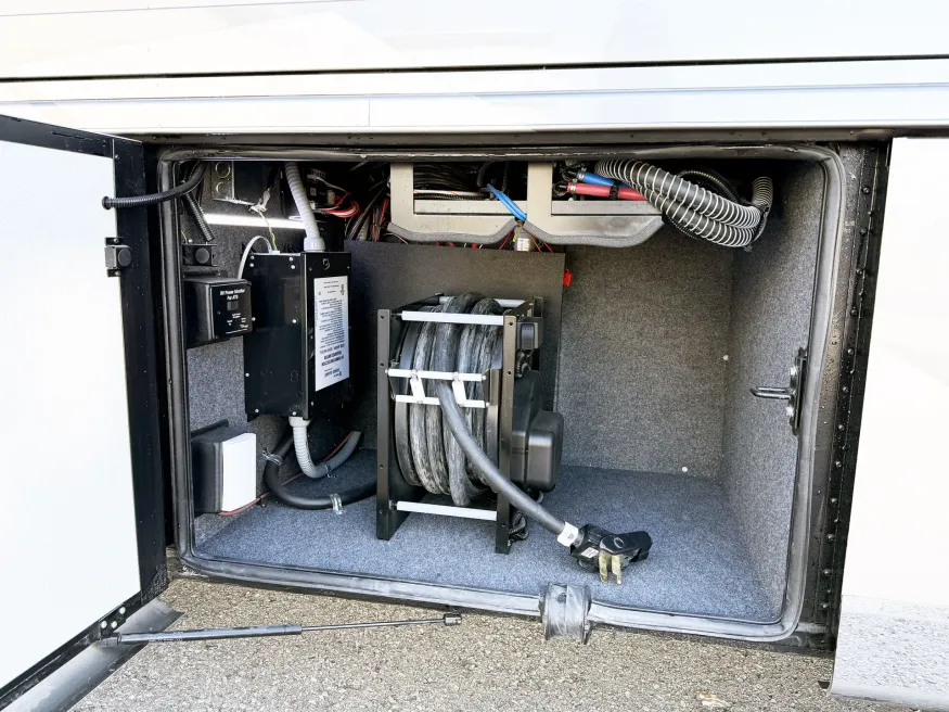 2026 Newmar Super Star 3731 | Photo 29 of 31