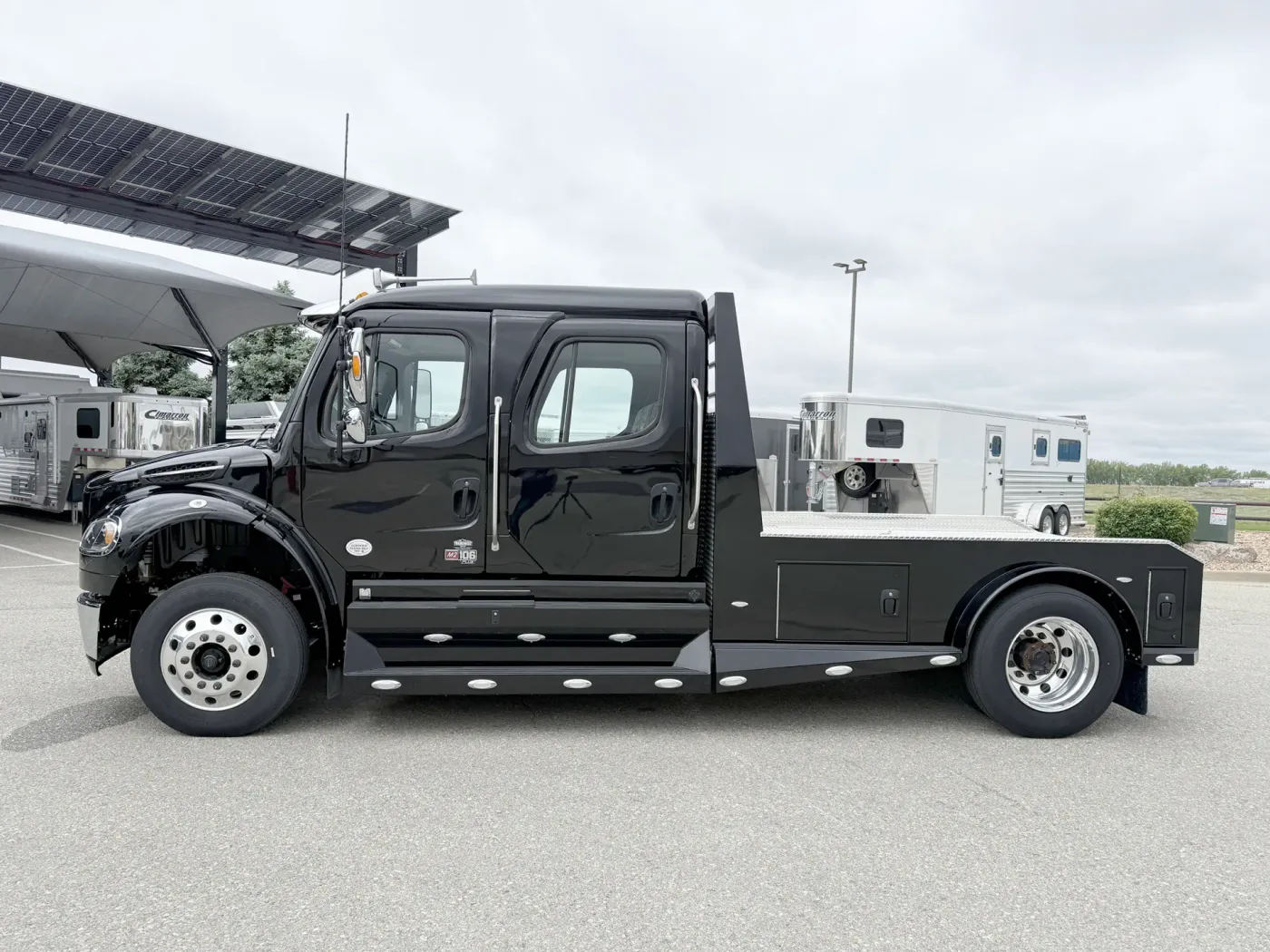 2025 Freightliner M2 106 Plus Summit Hauler | Photo 3 of 22