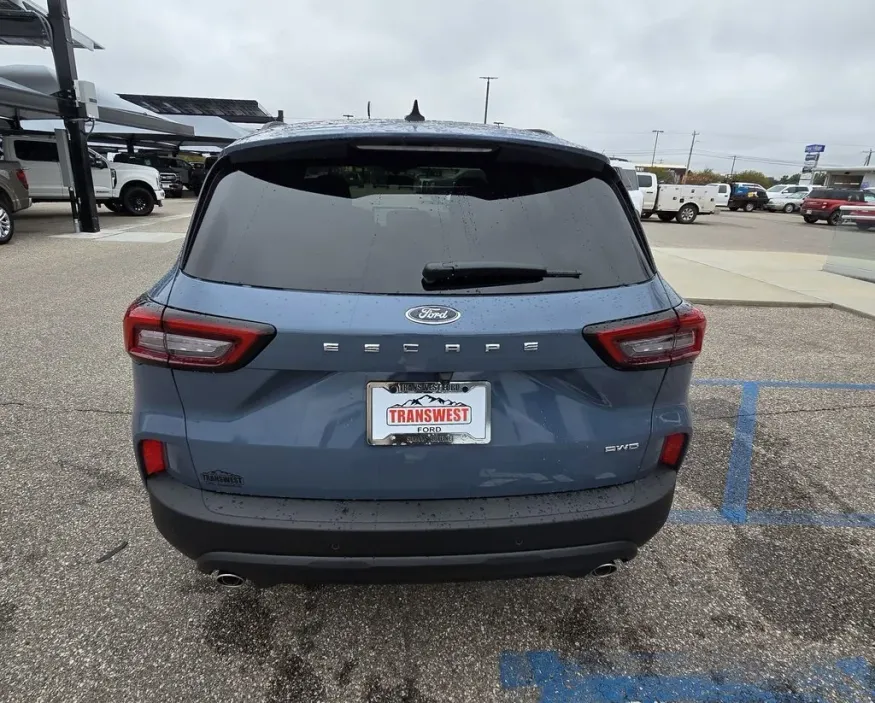 2026 Ford Escape | Photo 7 of 30